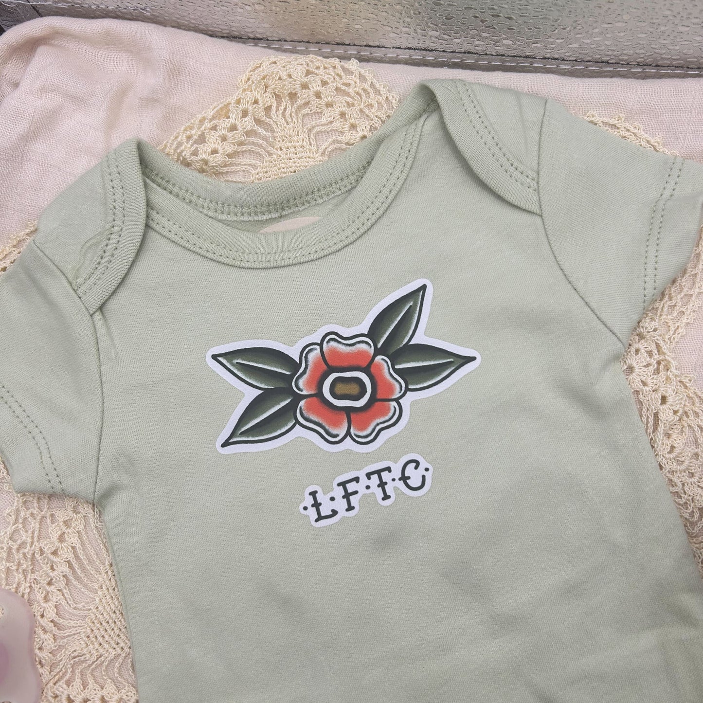 Short Sleeve Onesie - LFTC Trad Flower - Green