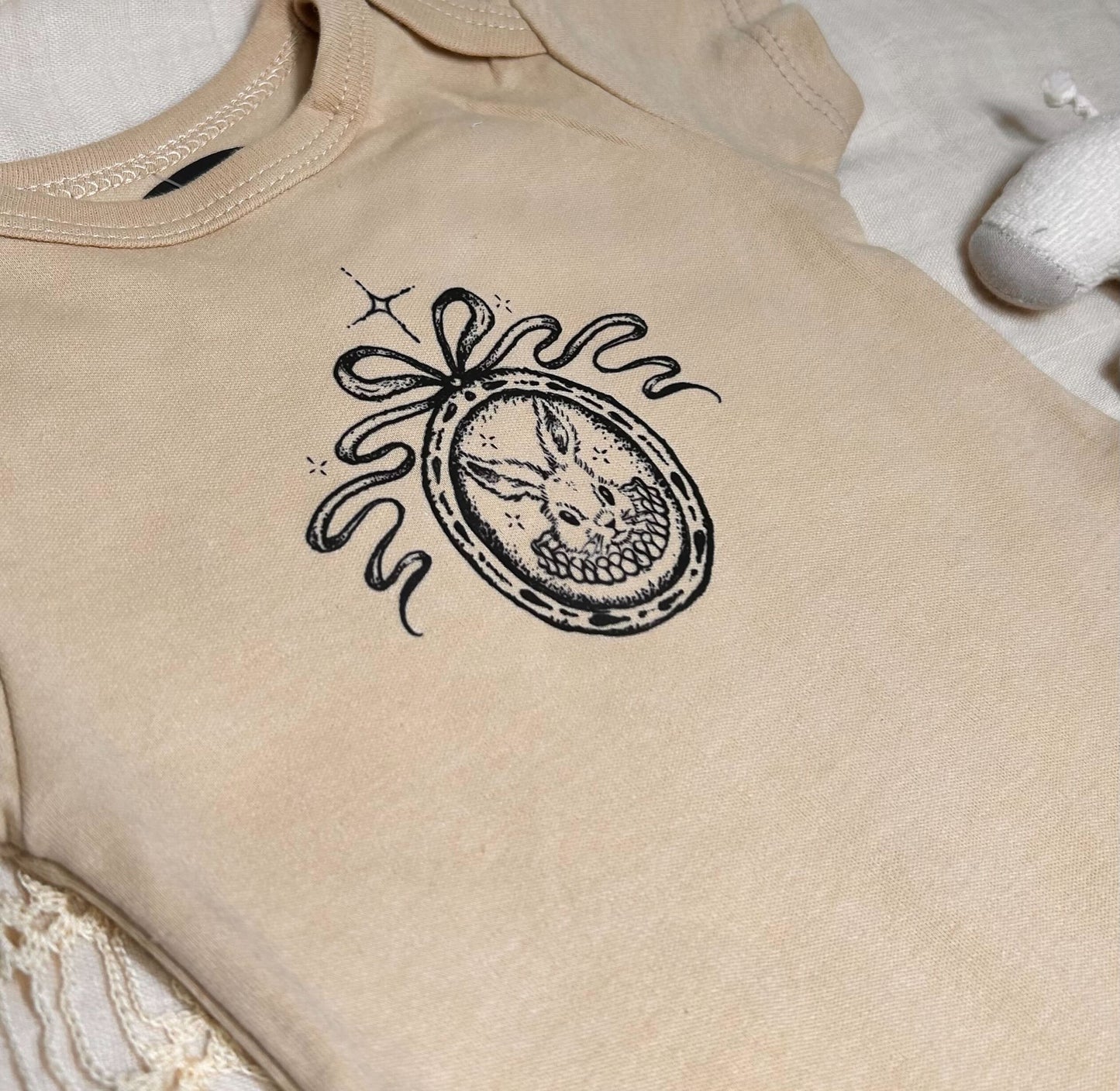 Short Sleeve Onesie - Rabbit Cameo - Brown