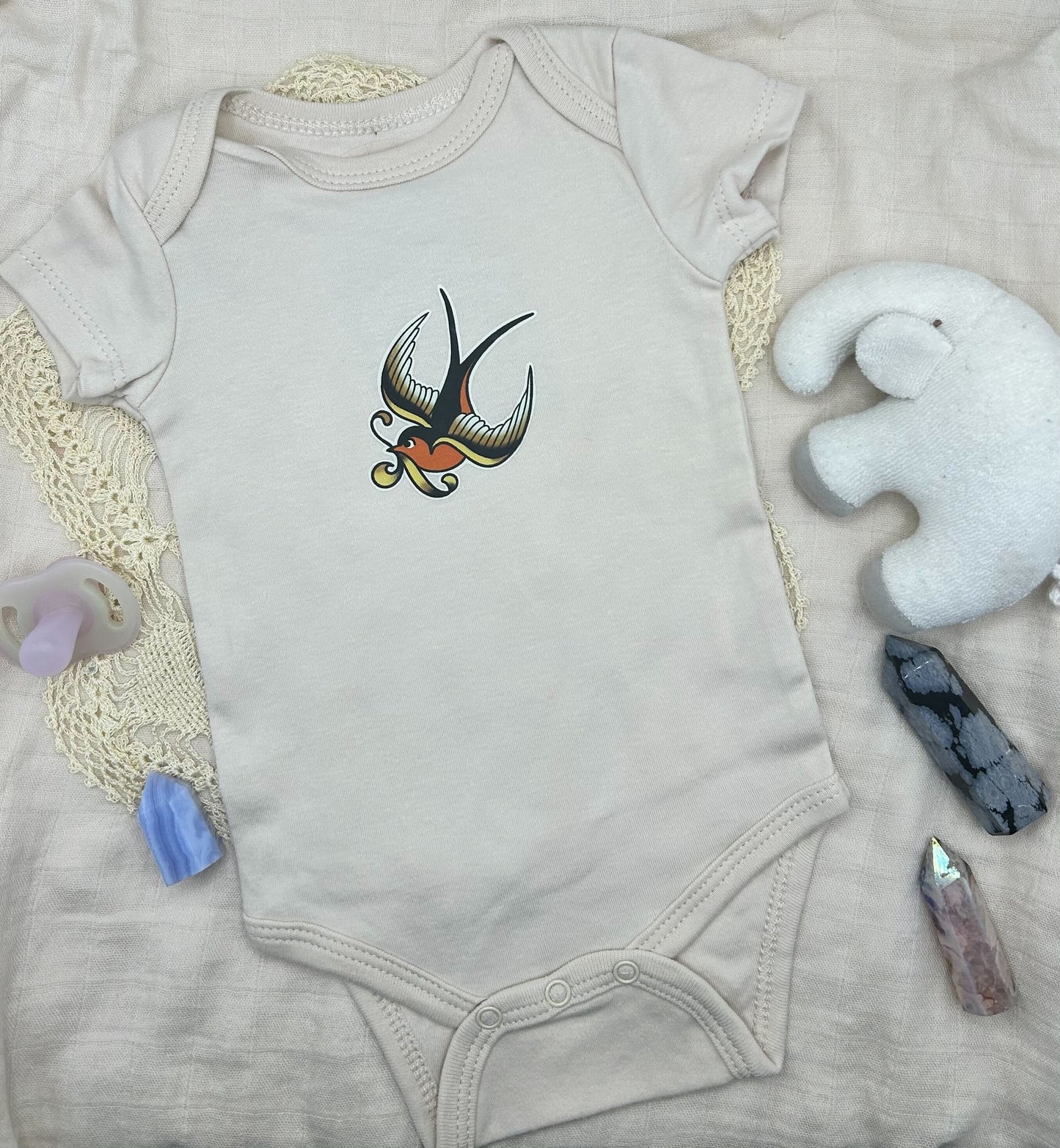 Short Sleeve Onesie - Swallow - Beige