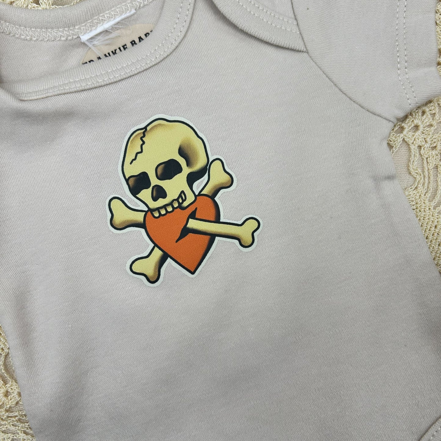 Short Sleeve Onesie - Skull and Bones - Beige