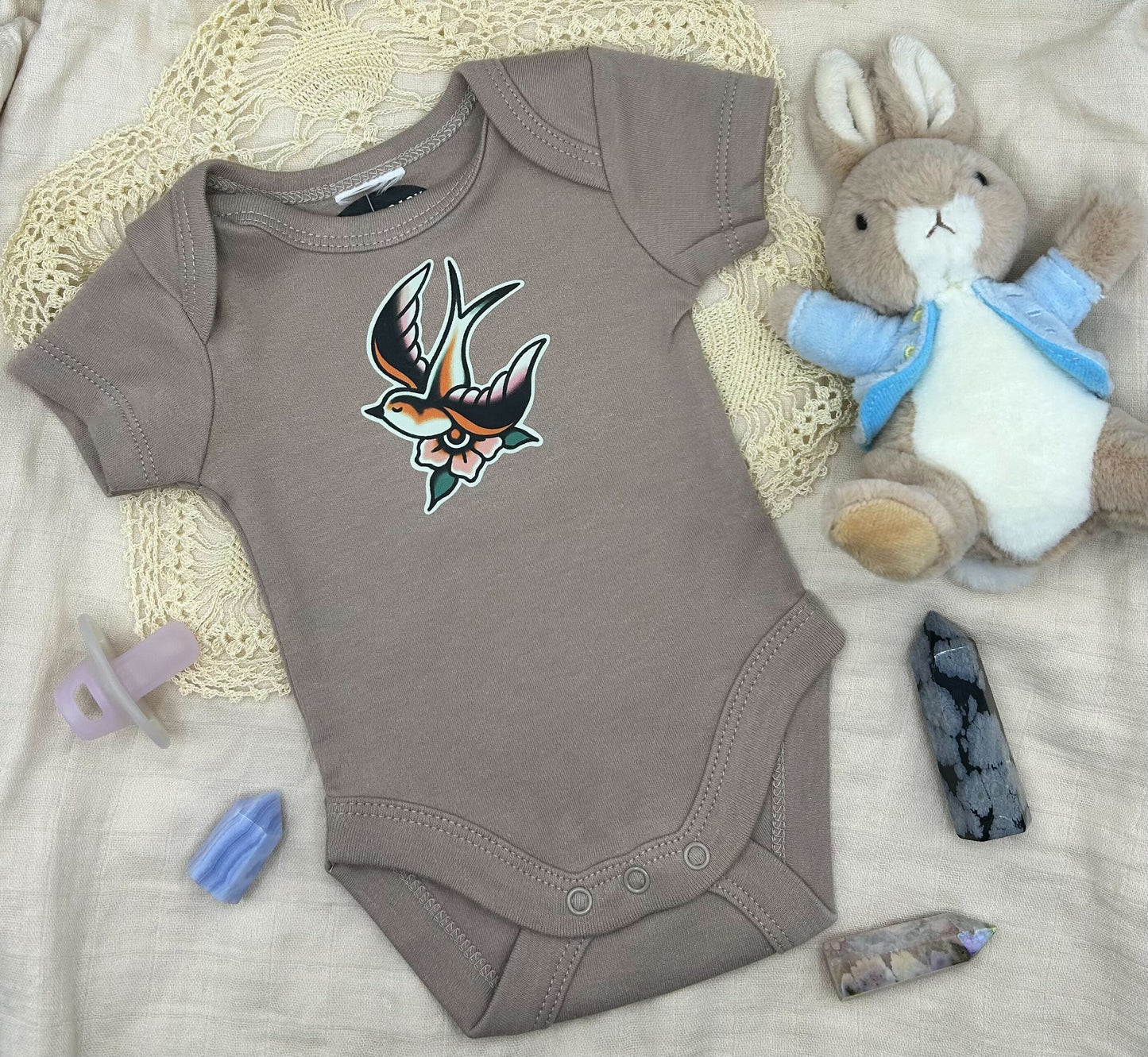 Short Sleeve Onesie - Blossom Swallow - Brown