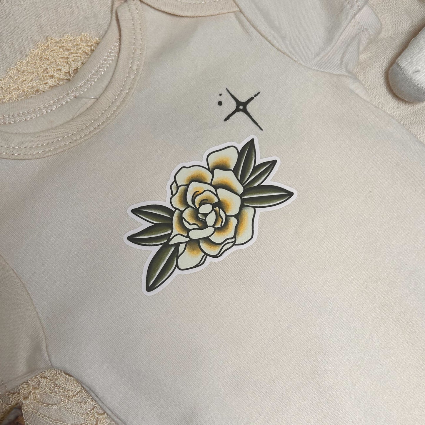 Short Sleeve Onesie - Yellow Flower - Beige
