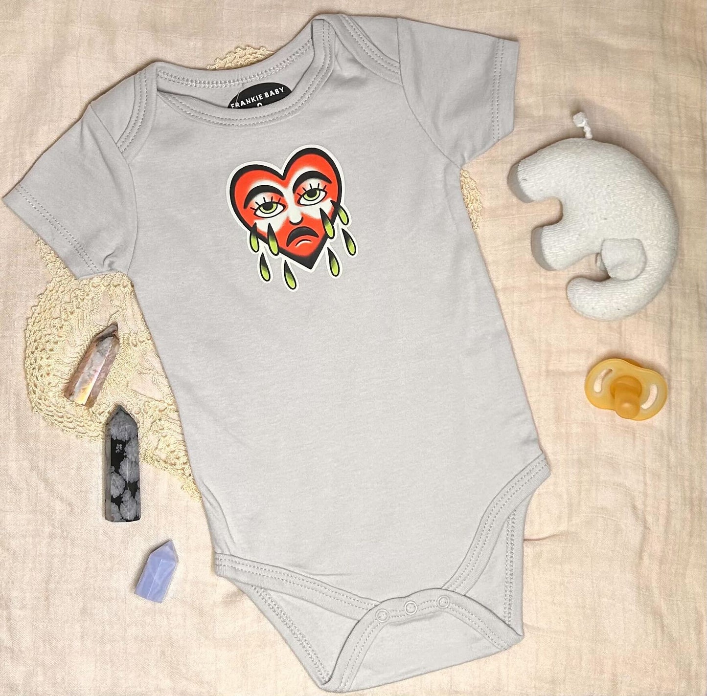 Short Sleeve Onesie - Weeping Heart - Grey
