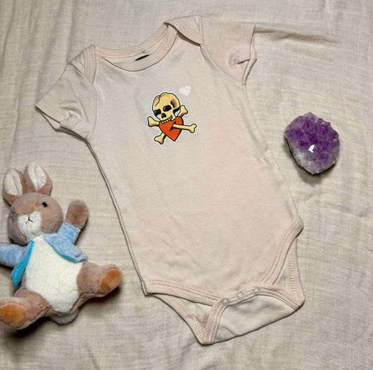 Short Sleeve Onesie - Skull and Bones with Heart - Beige