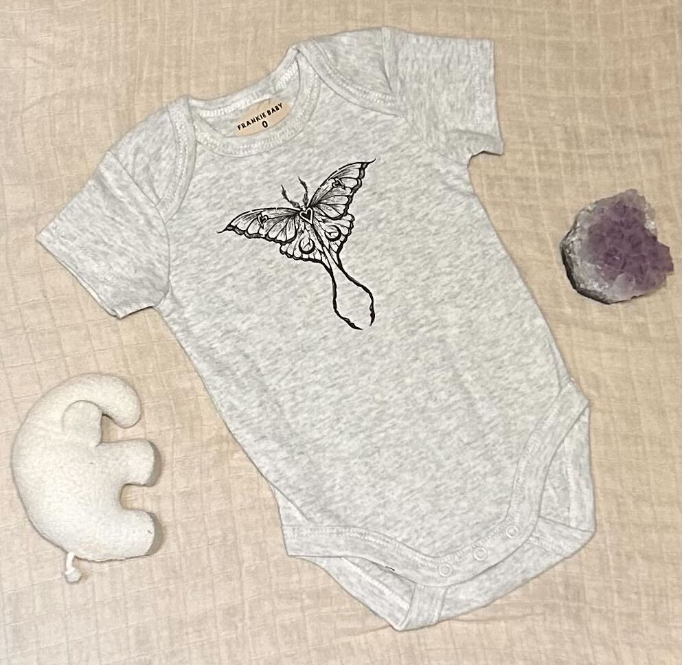 Short Sleeve Onesie - Moth - Grey